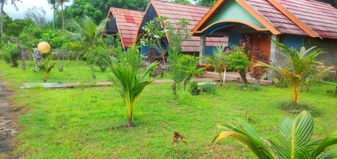 Dinoyin Bungalows Gili Meno Exterior foto