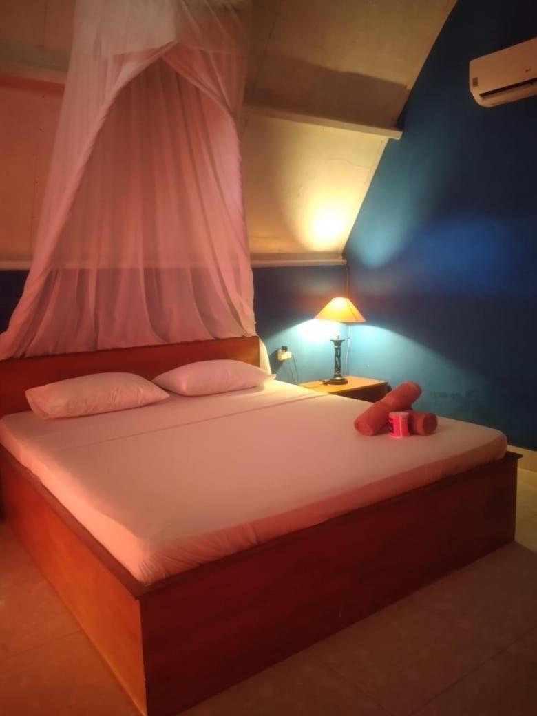 Dinoyin Bungalows Gili Meno Exterior foto