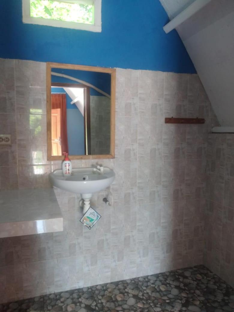 Dinoyin Bungalows Gili Meno Exterior foto