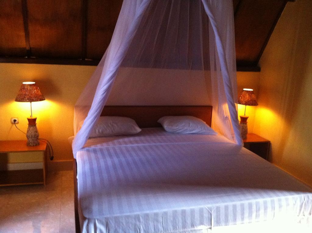 Dinoyin Bungalows Gili Meno Exterior foto