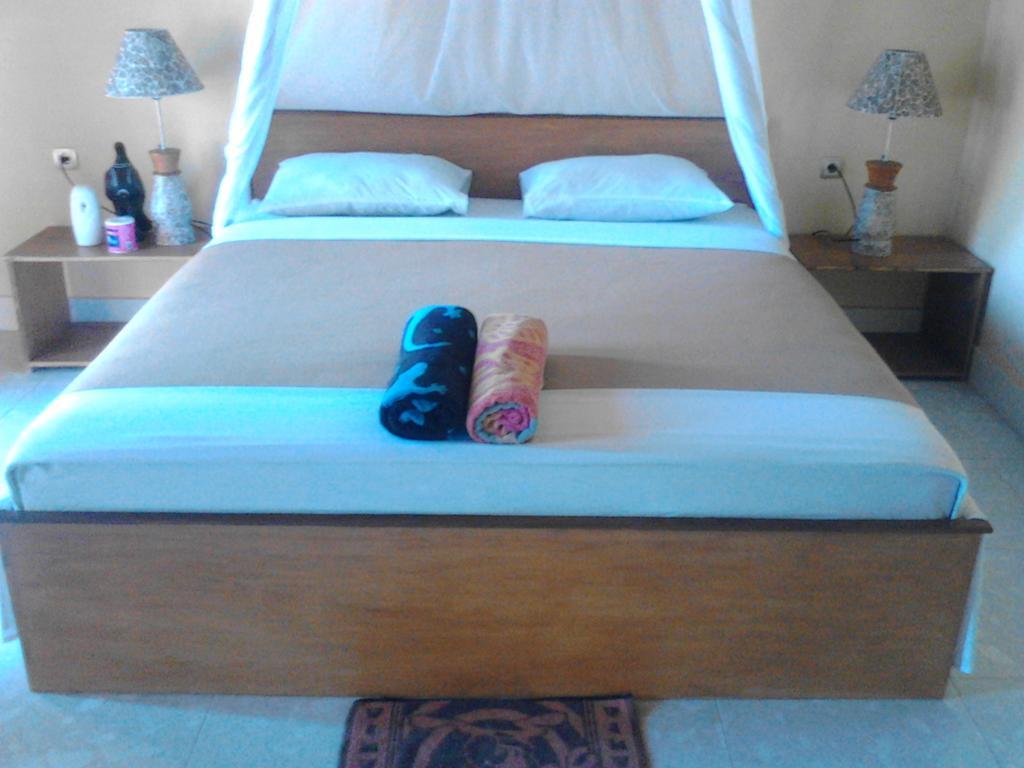 Dinoyin Bungalows Gili Meno Habitación foto