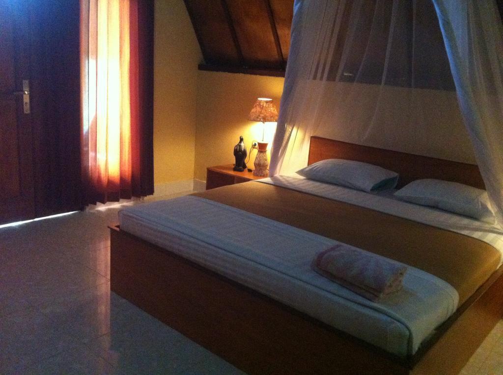 Dinoyin Bungalows Gili Meno Habitación foto