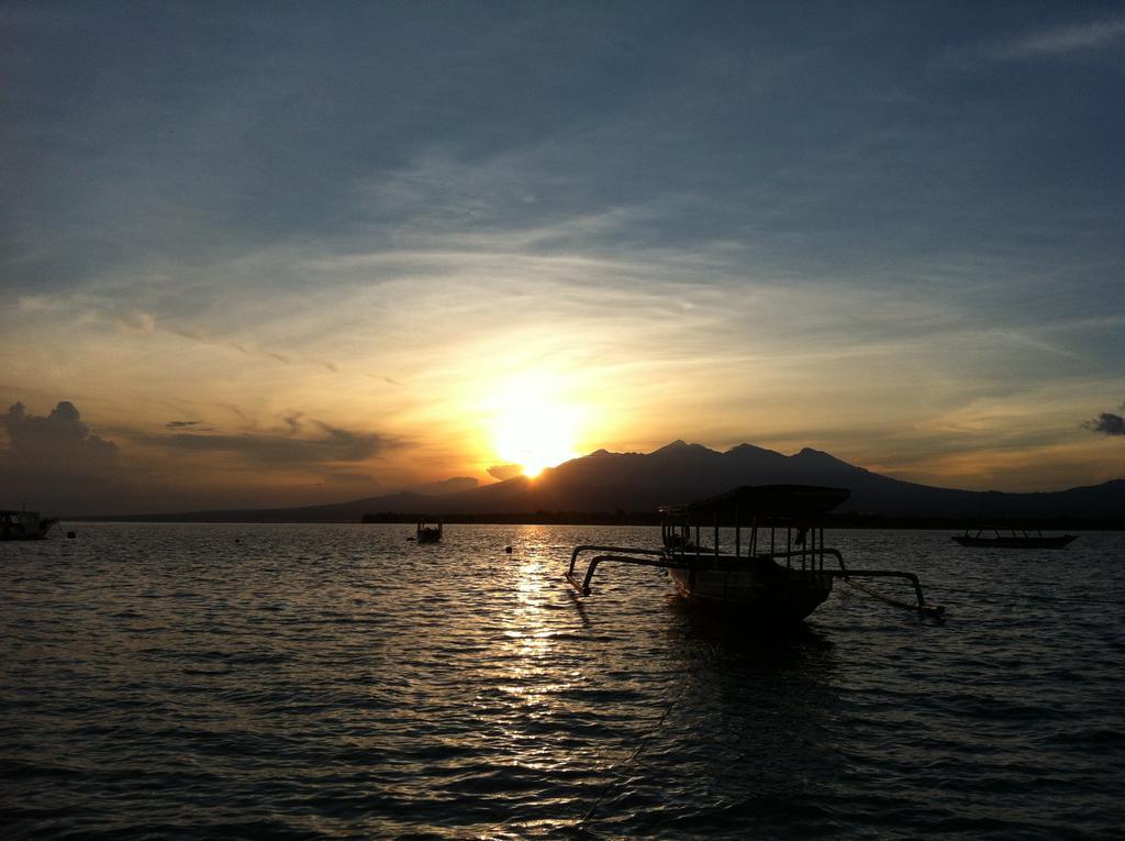 Dinoyin Bungalows Gili Meno Exterior foto